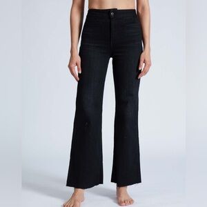 Askk best-selling Brighton cropped black jeans still $275 online! EUC size 28